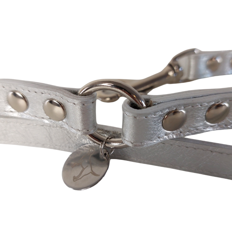 Guinzaglio cane Snug&Fit in Vera Pelle Argento - Limited Edition - Realizzato a mano, Made in Italy - immagine 2